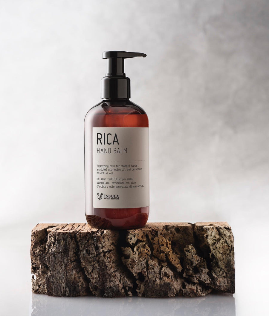Rica balsamo mani restitutivo naturale in flacone in pet color ambra con dispenser nero,  250ml 